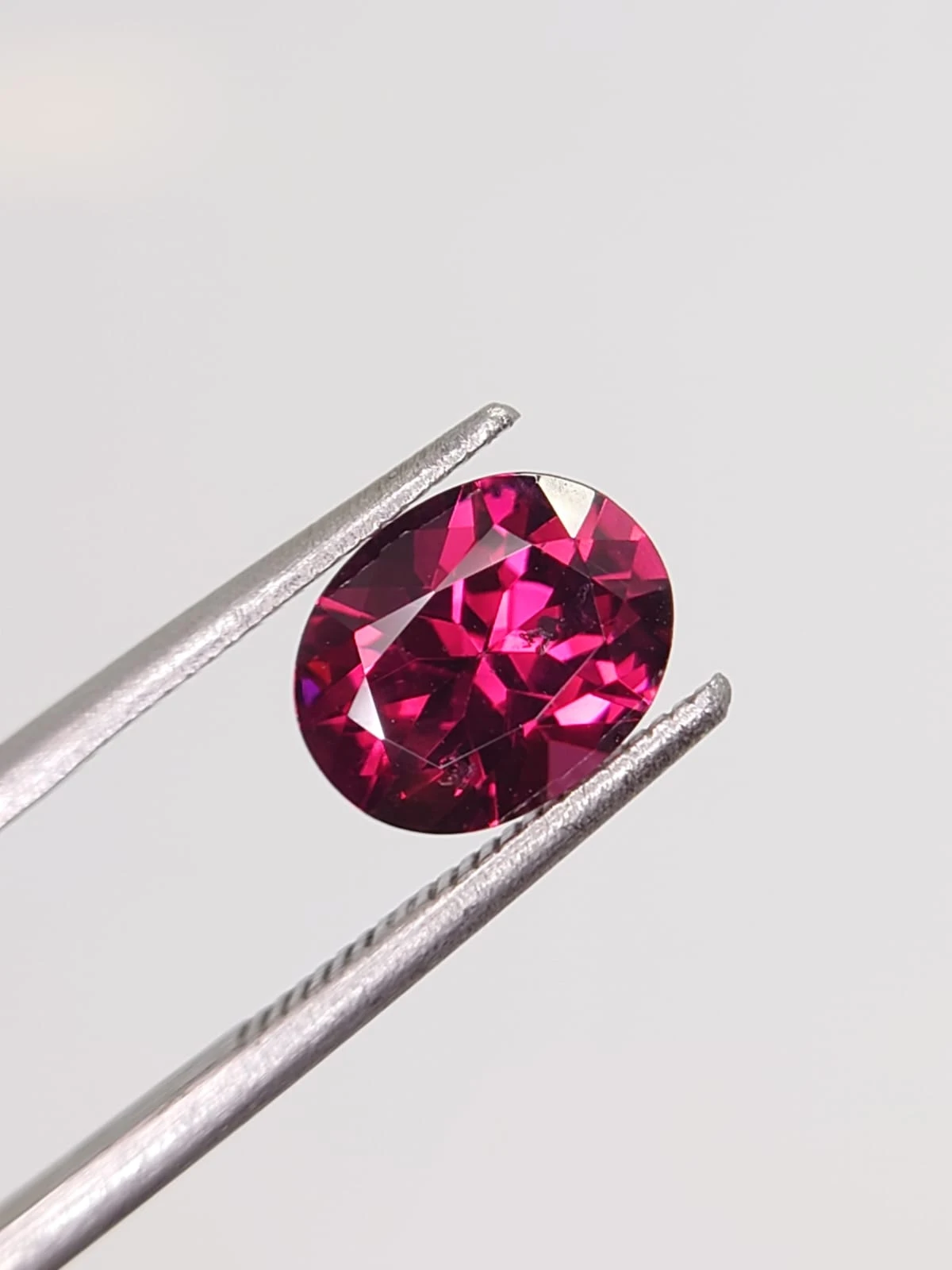 2.35ct Natural Malaya Garnet Oval Cut From Tanzania — view 4